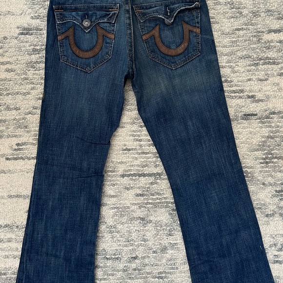 True Religion Men’s Gold Leather Logo Size 31